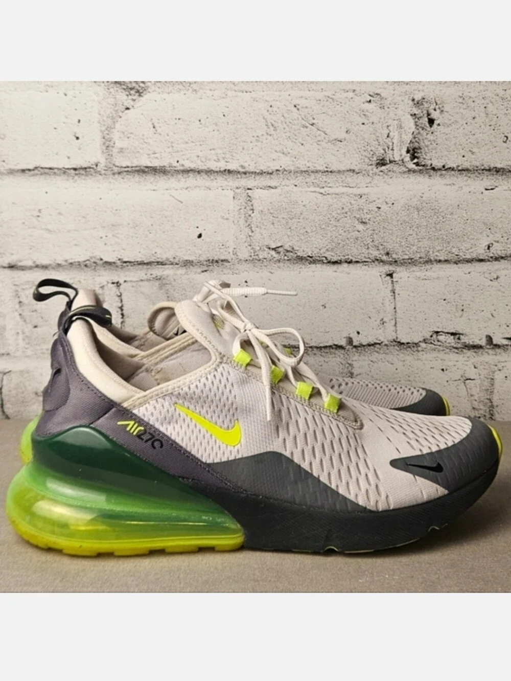 Nike Air Max 270 Volt Gray Black Running Sneakers Mens 10.5